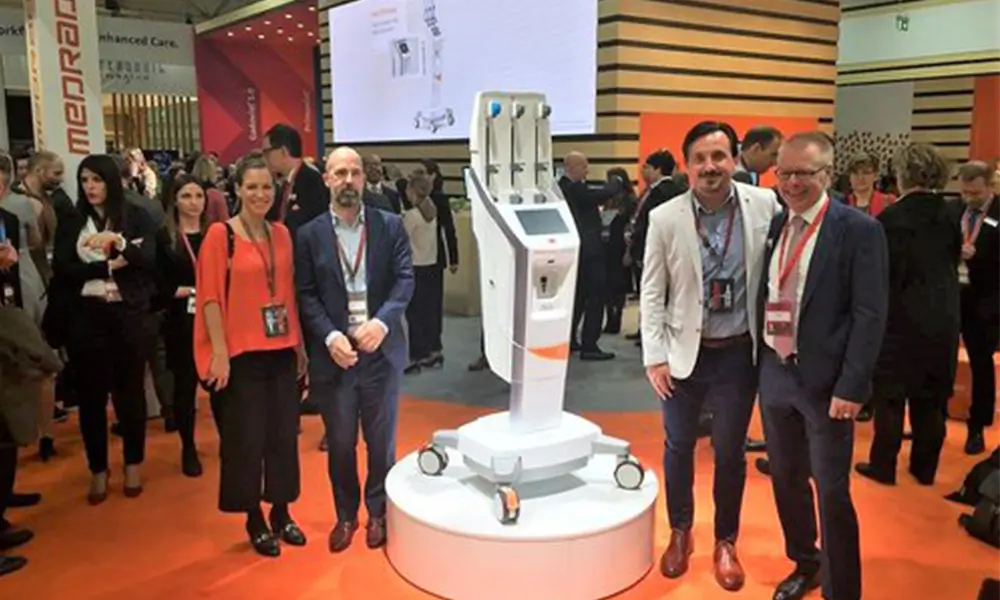 richard sokolov and bayer team stand in front of medrad centargo at european congress of radiology